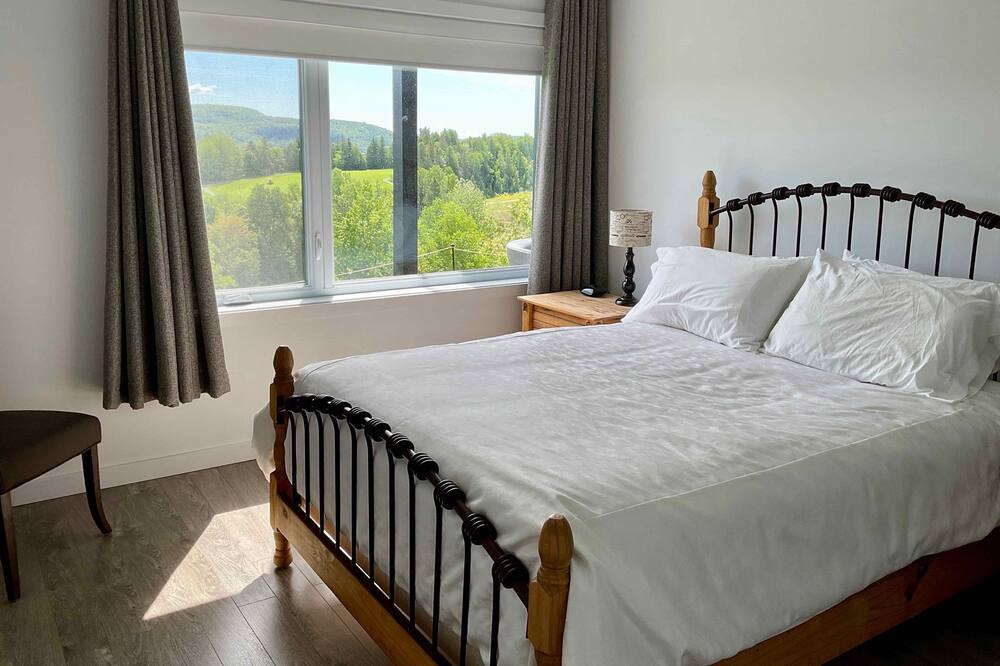 Photo of Bedroom in Sainte-Emelie
