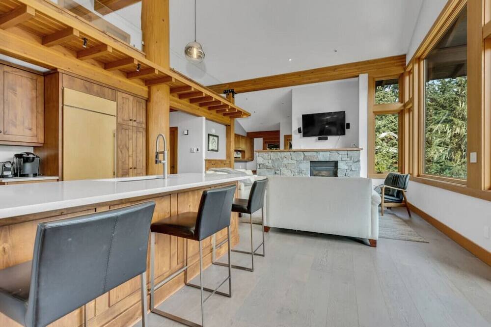Photo of Others in Whistler Creekside