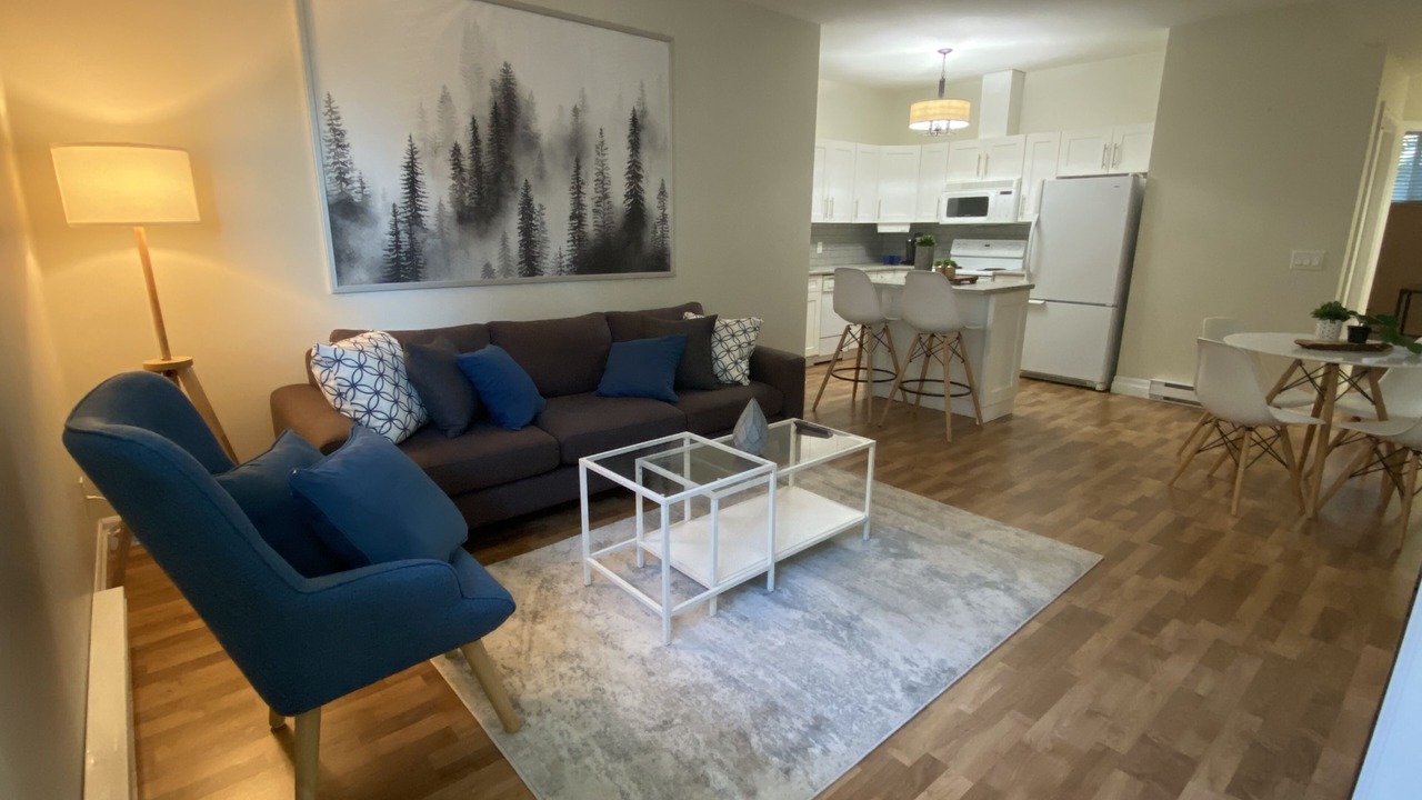 Photo of Livingroom in Upper Ten Oaks