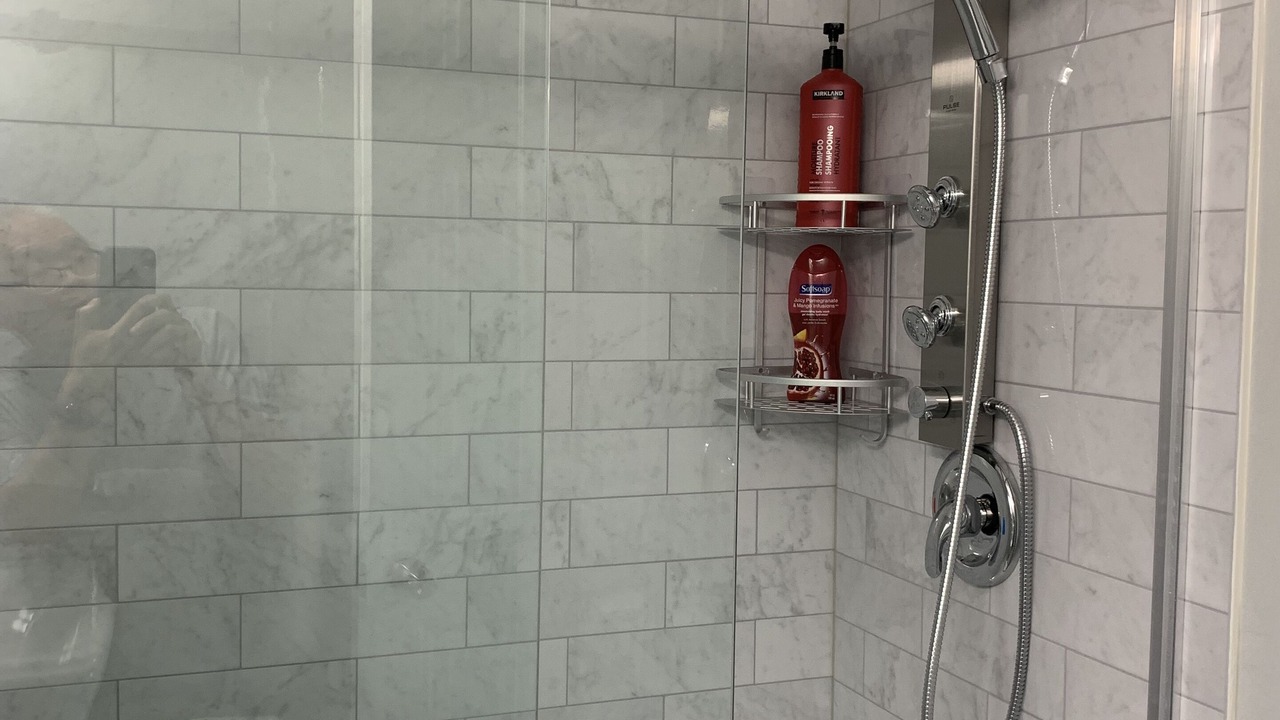 Photo of Bathroom in Niagara Falls