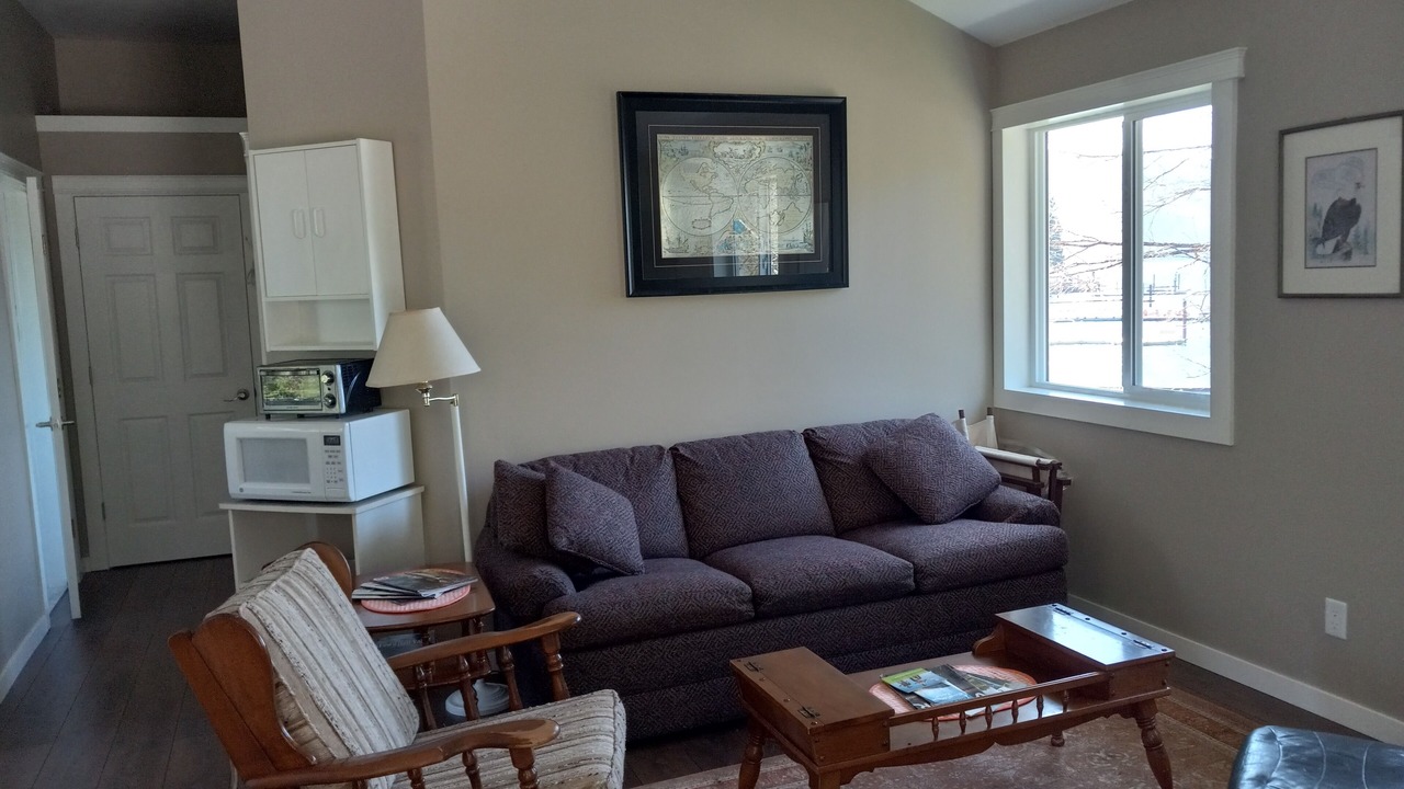 Photo of Livingroom in Youbou