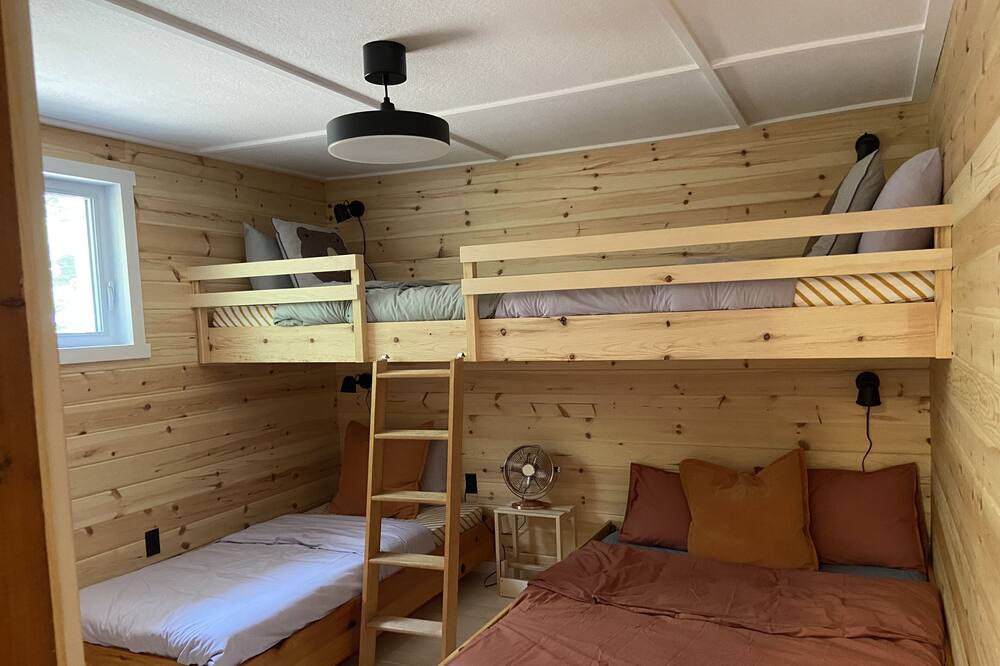 Photo of Bedroom in Notre-Dame-de-la-Merci