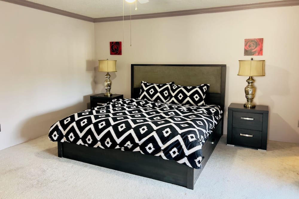 Photo of Bedroom in Maple Ridge