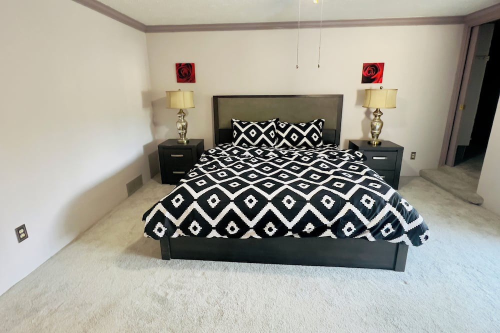Photo of Bedroom in Maple Ridge