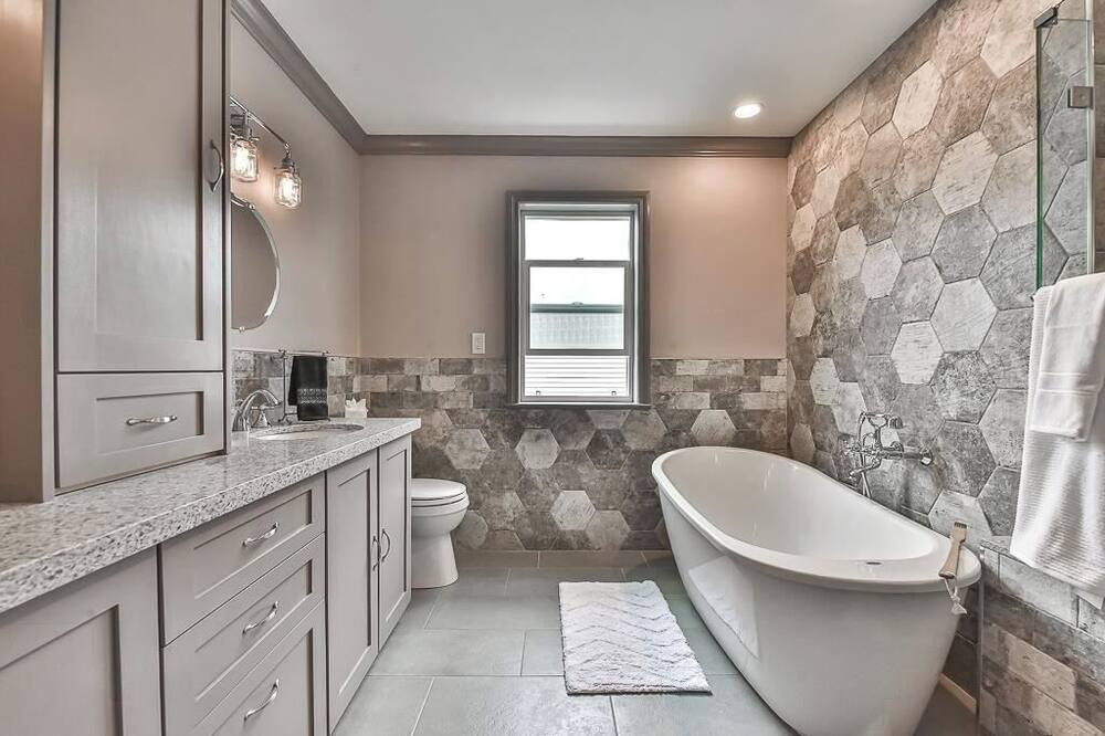 Photo of Bathroom in Maple Ridge