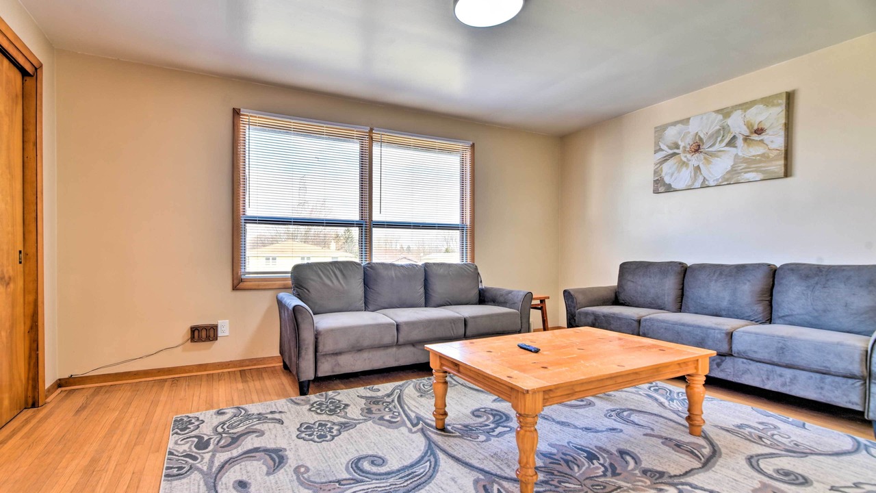 Photo of Livingroom in Athol Springs