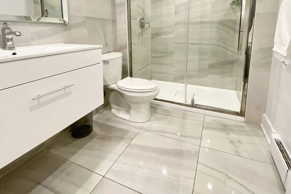 Photo of Bathroom in Cite Multimedia