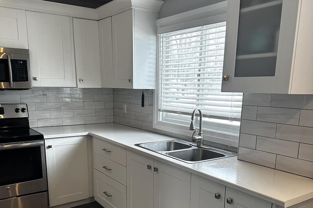 Photo of Kitchen in Adjala-Tosorontio