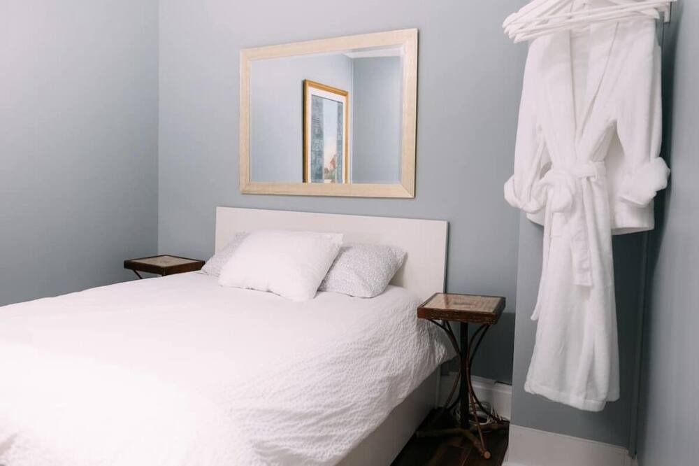 Photo of Bedroom in Midland