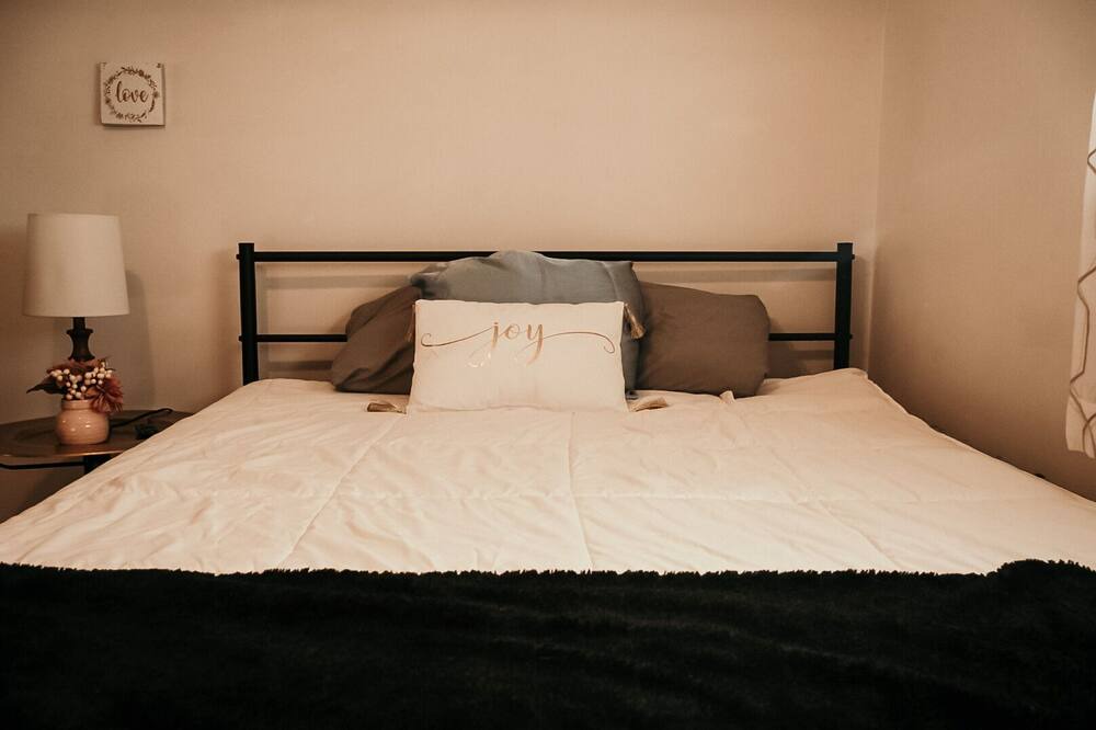 Photo of Bedroom in Blasdell
