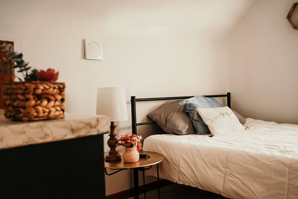 Photo of Bedroom in Blasdell