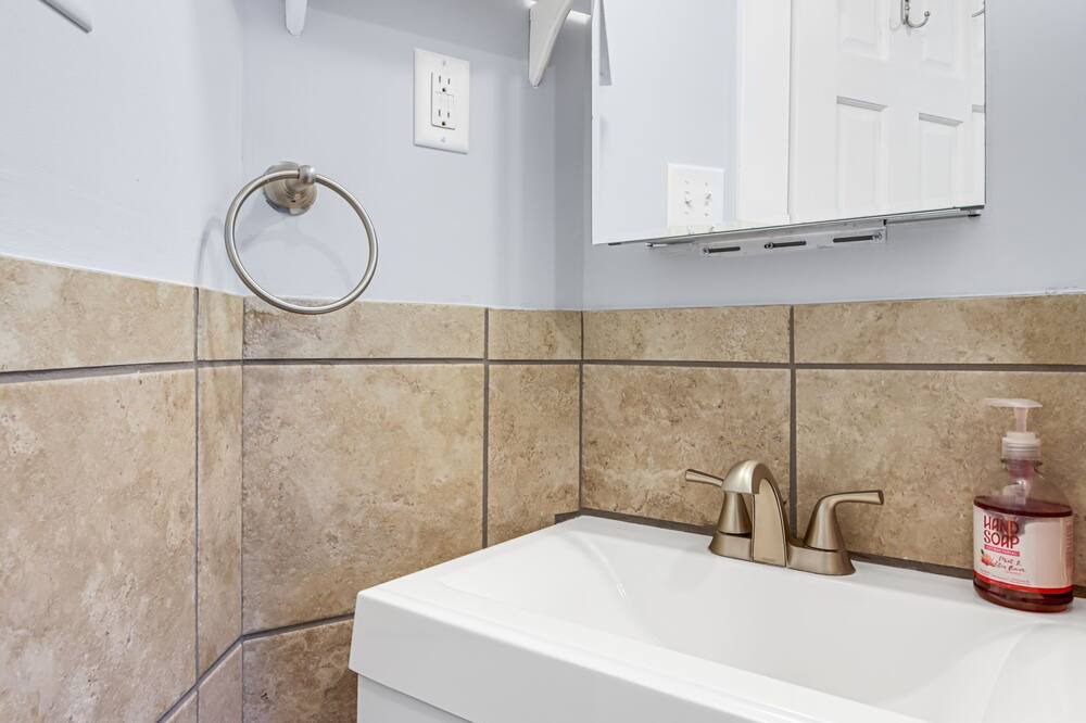 Photo of Bathroom in Willoughby
