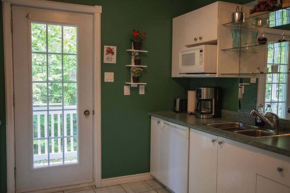 Photo of Kitchen in Val-des-Monts