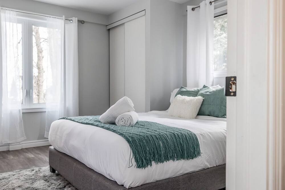 Photo of Bedroom in Innisfil