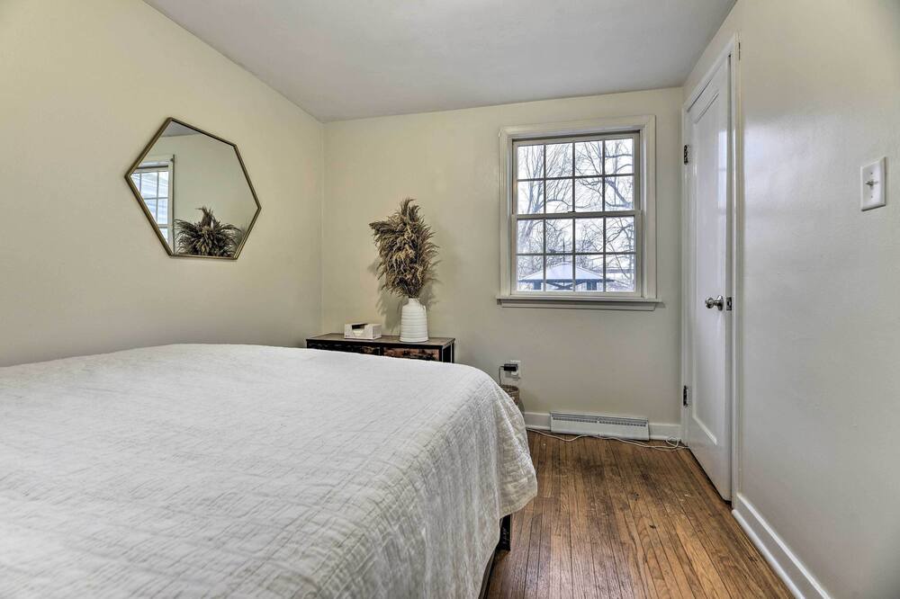Photo of Bedroom in Williamsville