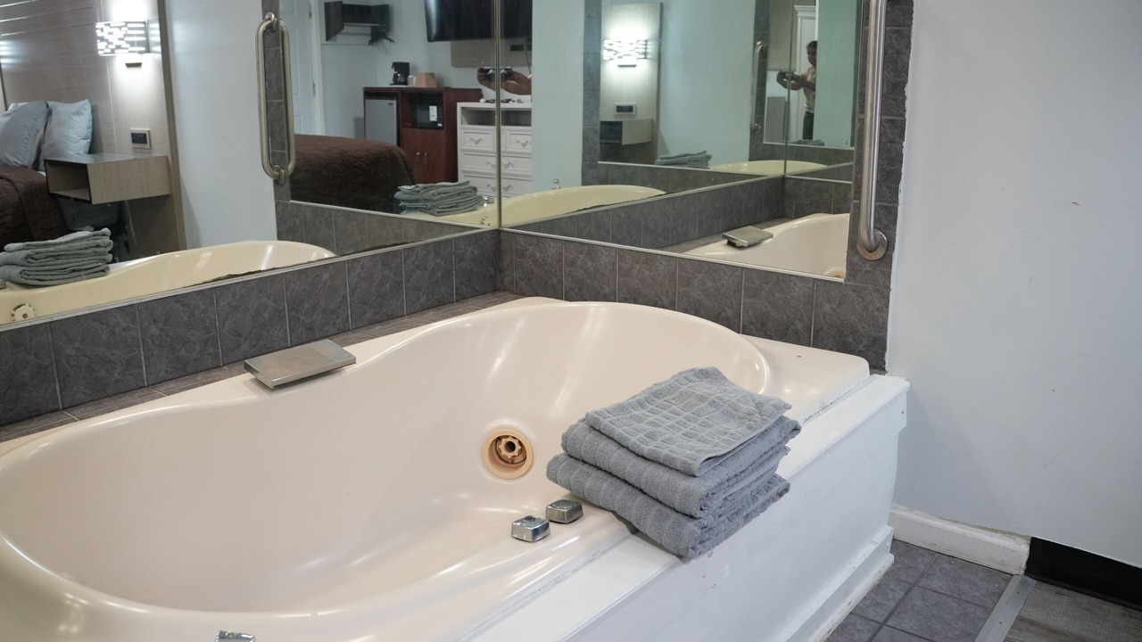 Photo of Bathroom in Webster Crossing