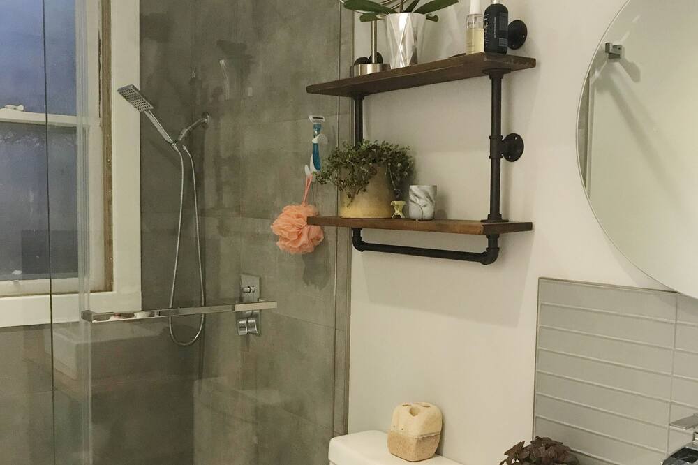 Photo of Bathroom in Bloorcourt Village