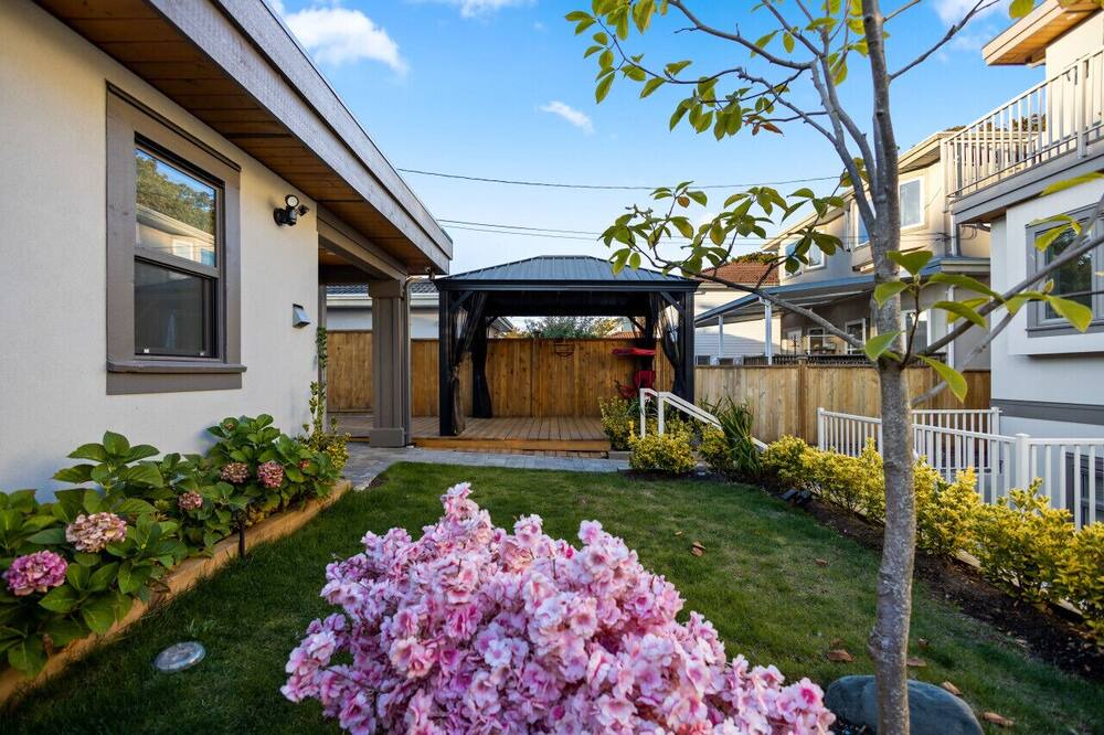 Photo of Others in Marpole