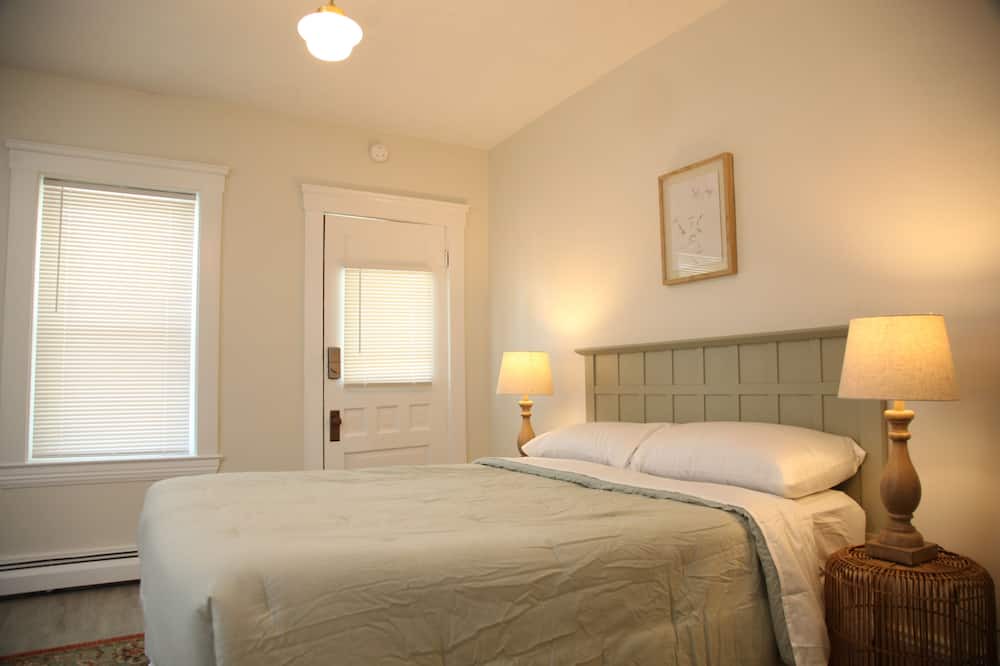 Photo of Bedroom in Lakewood