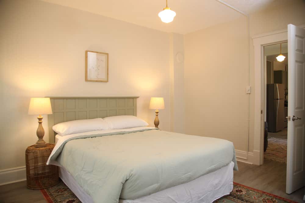 Photo of Bedroom in Lakewood
