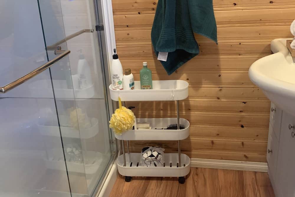 Photo of Bathroom in Scanterbury