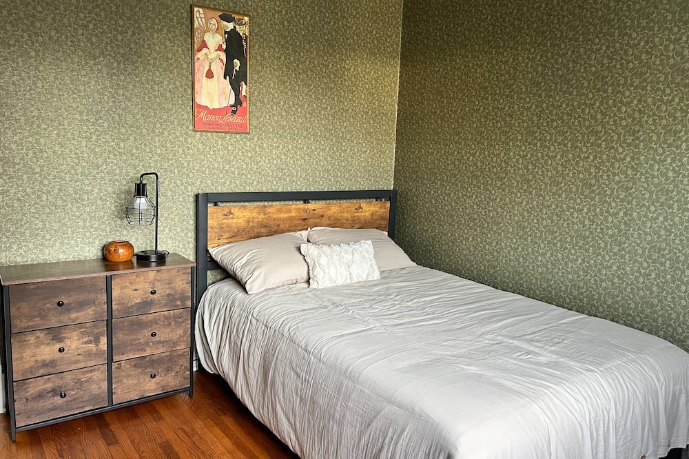 Photo of Bedroom in Fort Erie