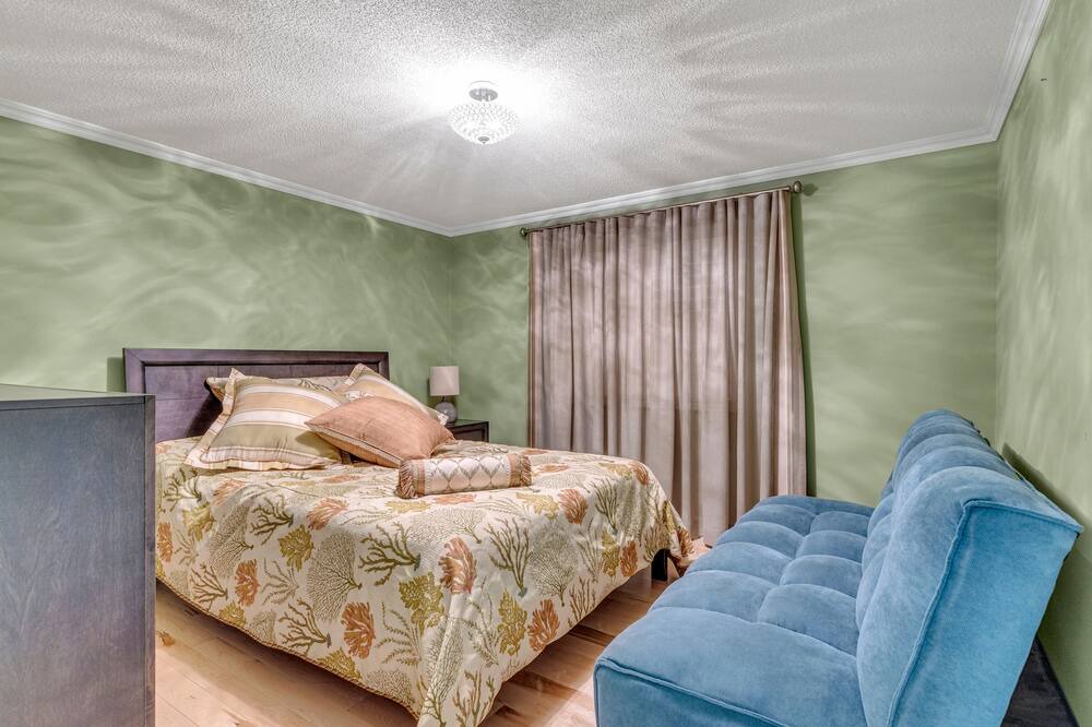 Photo of Bedroom in Innisfil