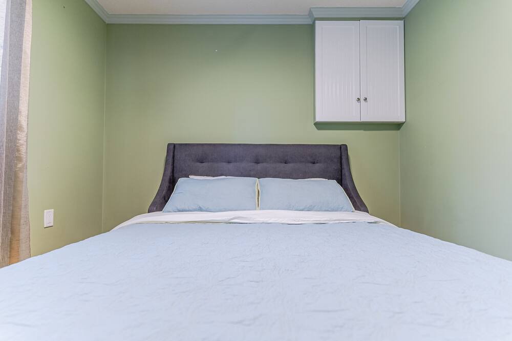 Photo of Bedroom in Innisfil