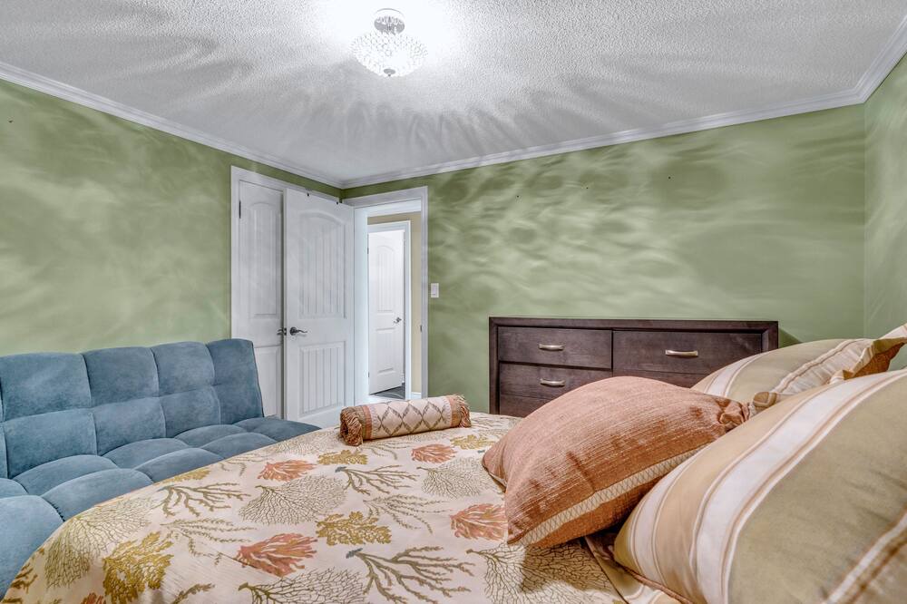 Photo of Bedroom in Innisfil