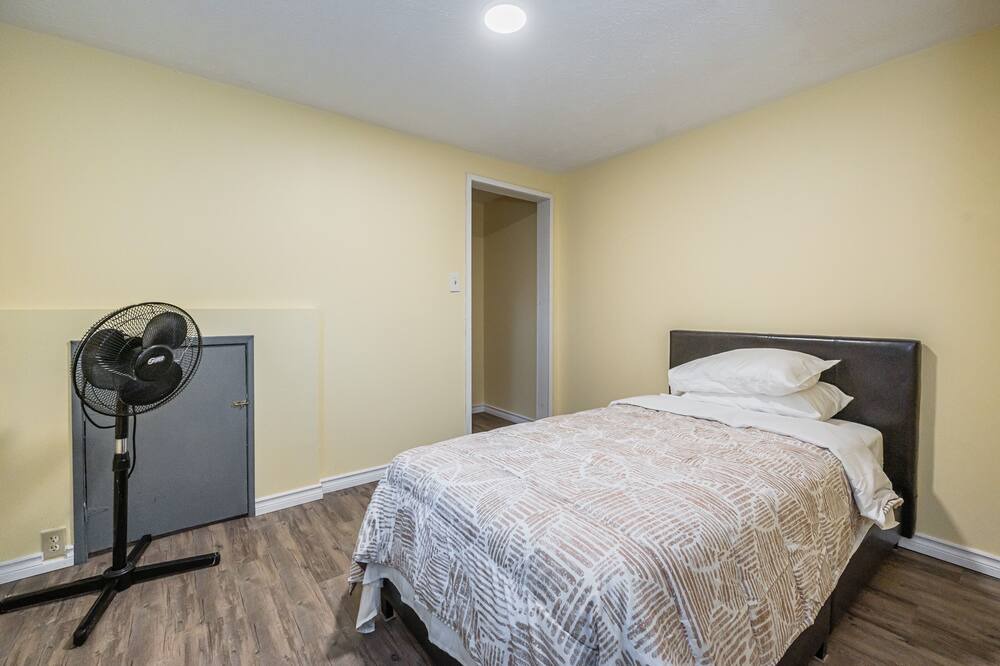 Photo of Bedroom in Tobermory