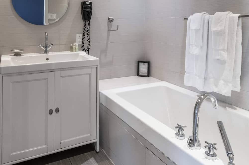 Photo of Bathroom in Latin Quarter
