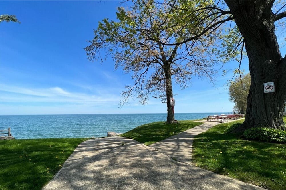 Photo of Outdoor in Lake Breeze Park