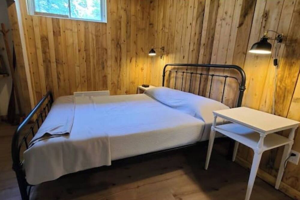 Photo of Bedroom in Saint-Etienne-De-Bolto
