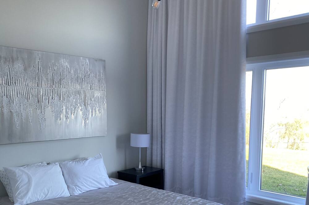 Photo of Bedroom in Saint-Jean-de-Matha