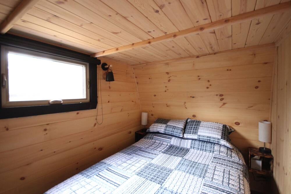Photo of Bedroom in Saint-Alexis-des-Monts