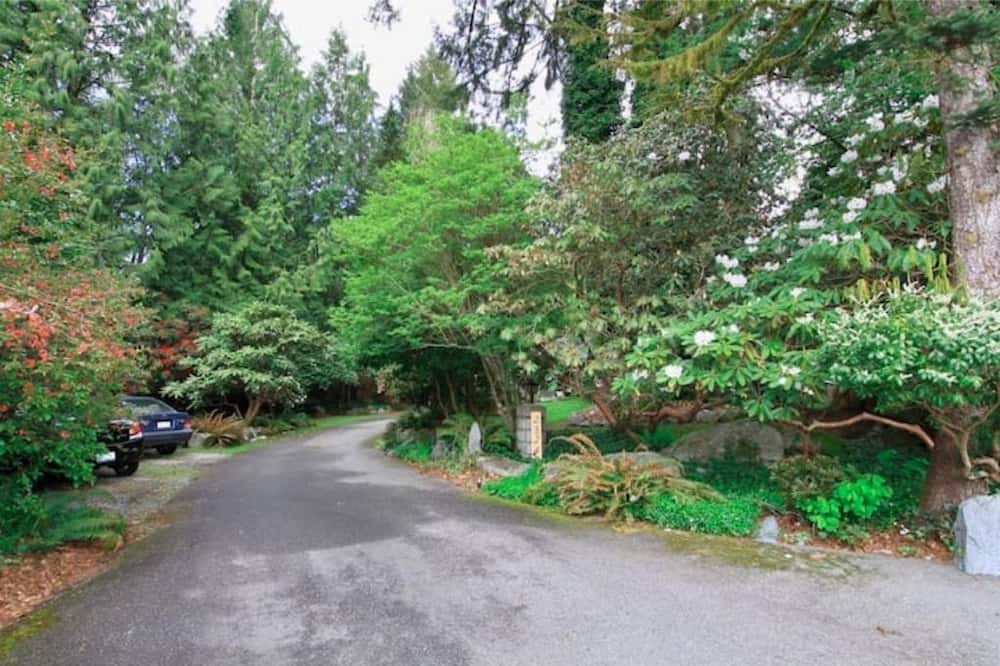 Photo of Outdoor in Maple Ridge