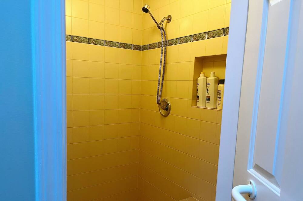 Photo of Bathroom in Kerrisdale