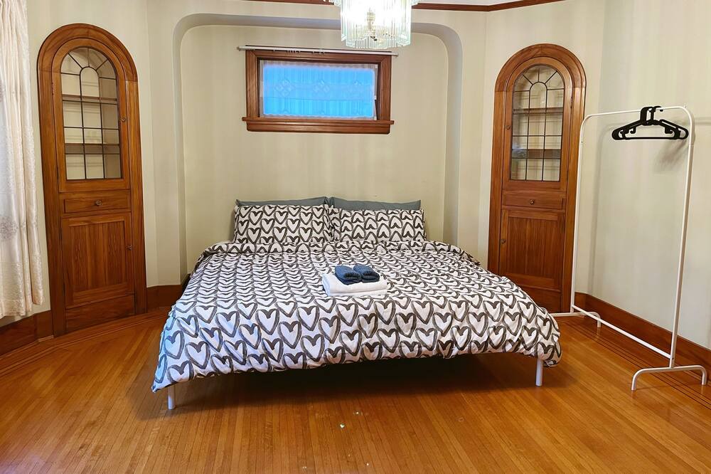 Photo of Bedroom in Kerrisdale
