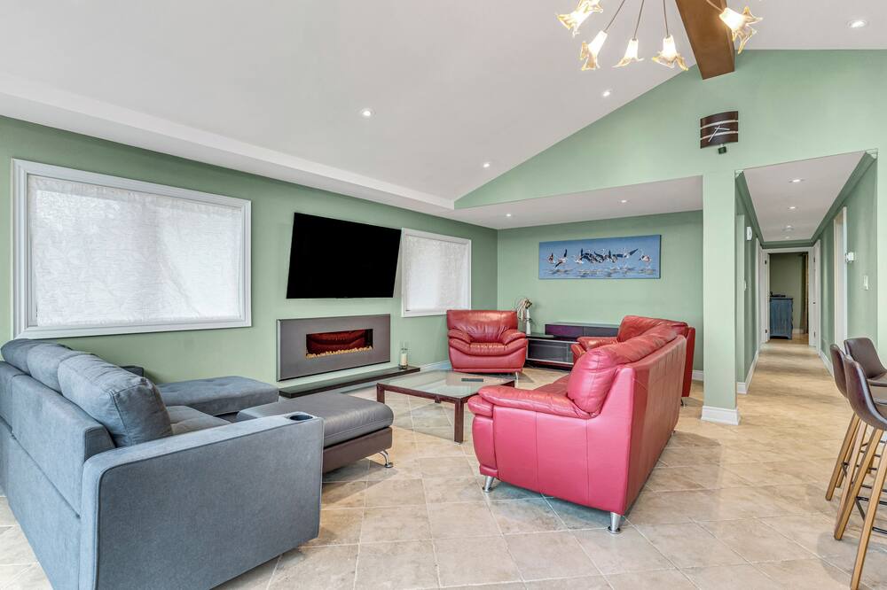 Photo of Livingroom in Innisfil