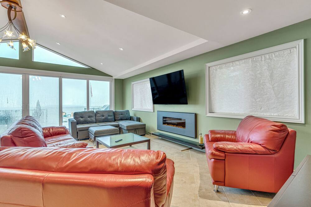 Photo of Livingroom in Innisfil