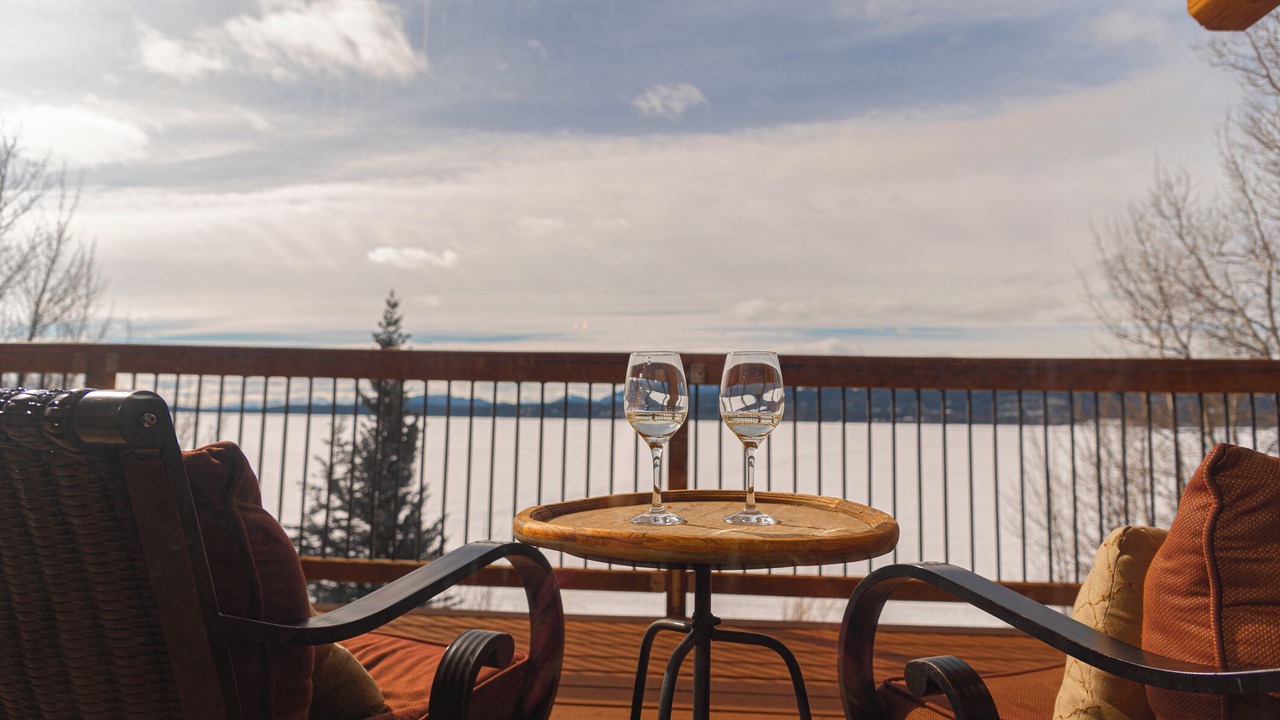 Photo of Patio Balcony in Marsh Lake