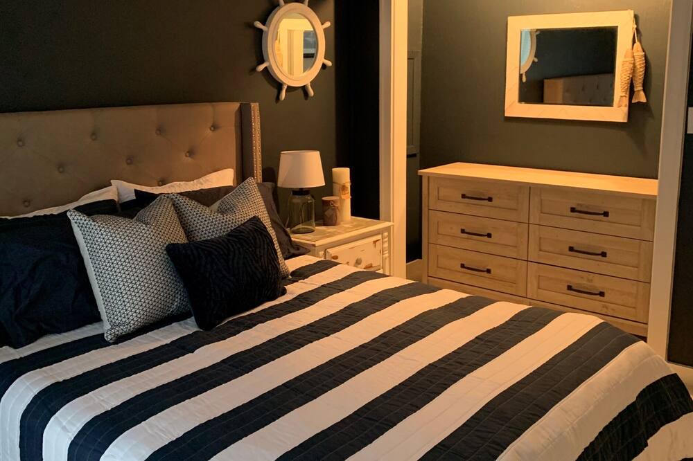 Photo of Bedroom in Vermilion