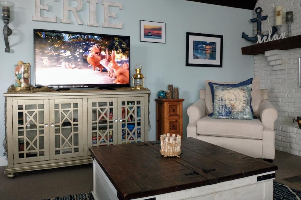 Photo of Livingroom in Vermilion