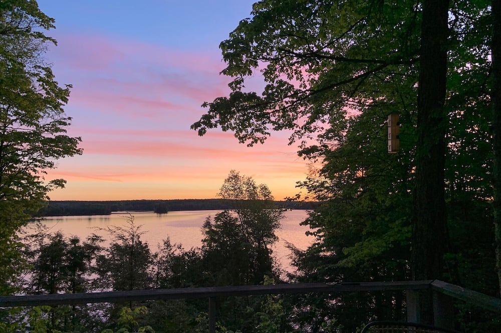 Photo of Patio Balcony in Chandos Lake