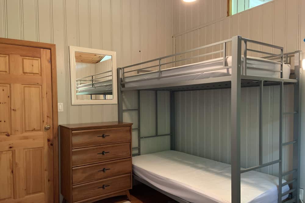 Photo of Bedroom in Chandos Lake