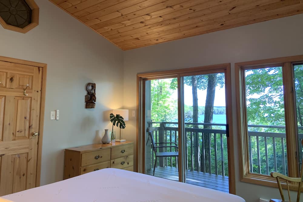 Photo of Bedroom in Chandos Lake