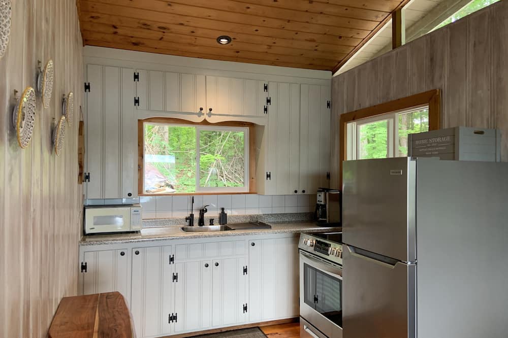 Photo of Kitchen in Chandos Lake