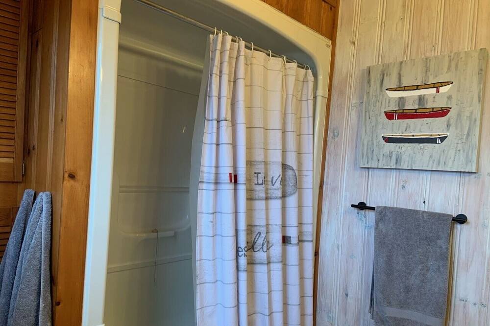 Photo of Bathroom in Chandos Lake