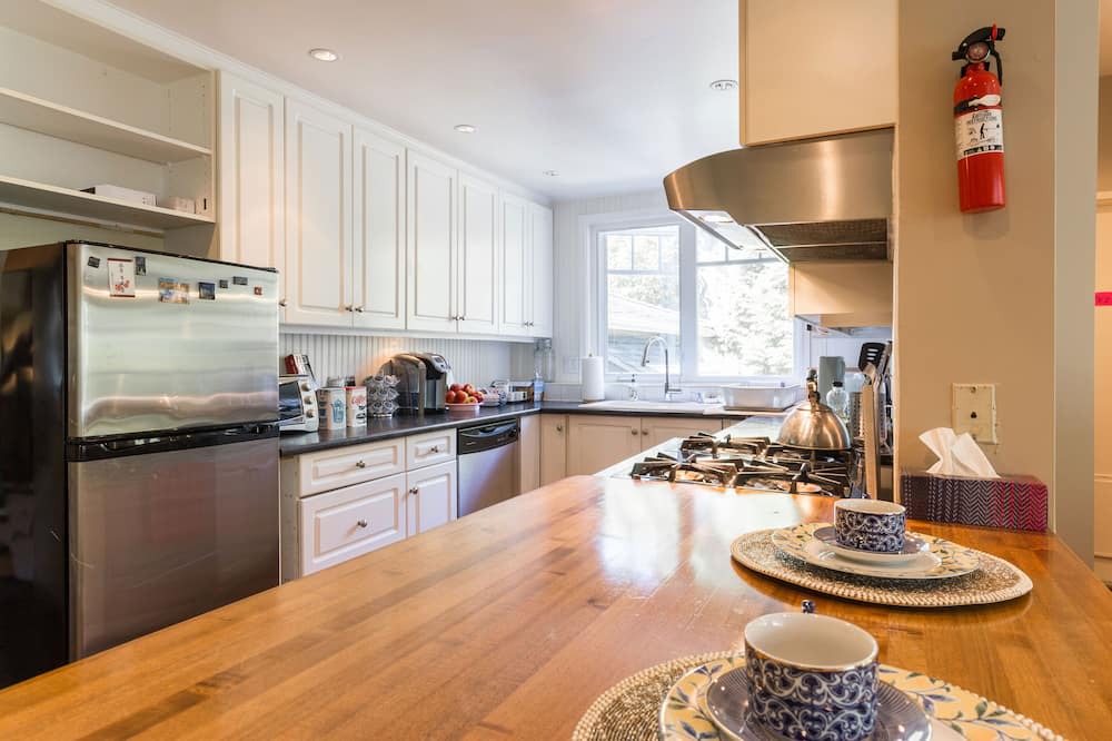 Photo of Kitchen in Kerrisdale
