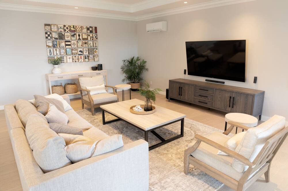 Photo of Livingroom in Lions Bay